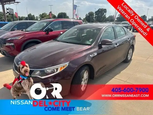 2017 Kia Optima LX AT's photo
