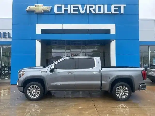 2020 GMC Sierra 4WD Crew Cab Short Box Denali's photo