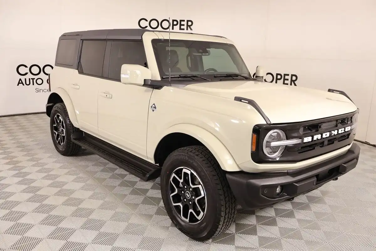 2025 Ford Bronco Outer Banks 4x4's photo