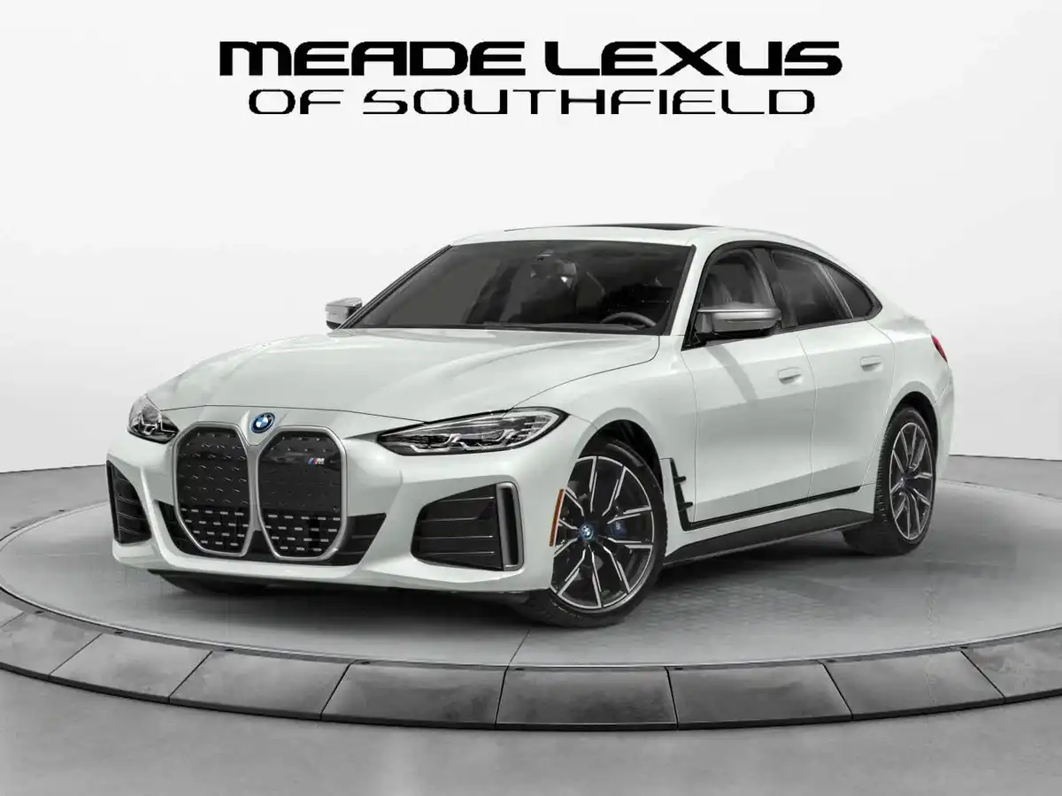 2023 BMW i4 eDrive40's photo