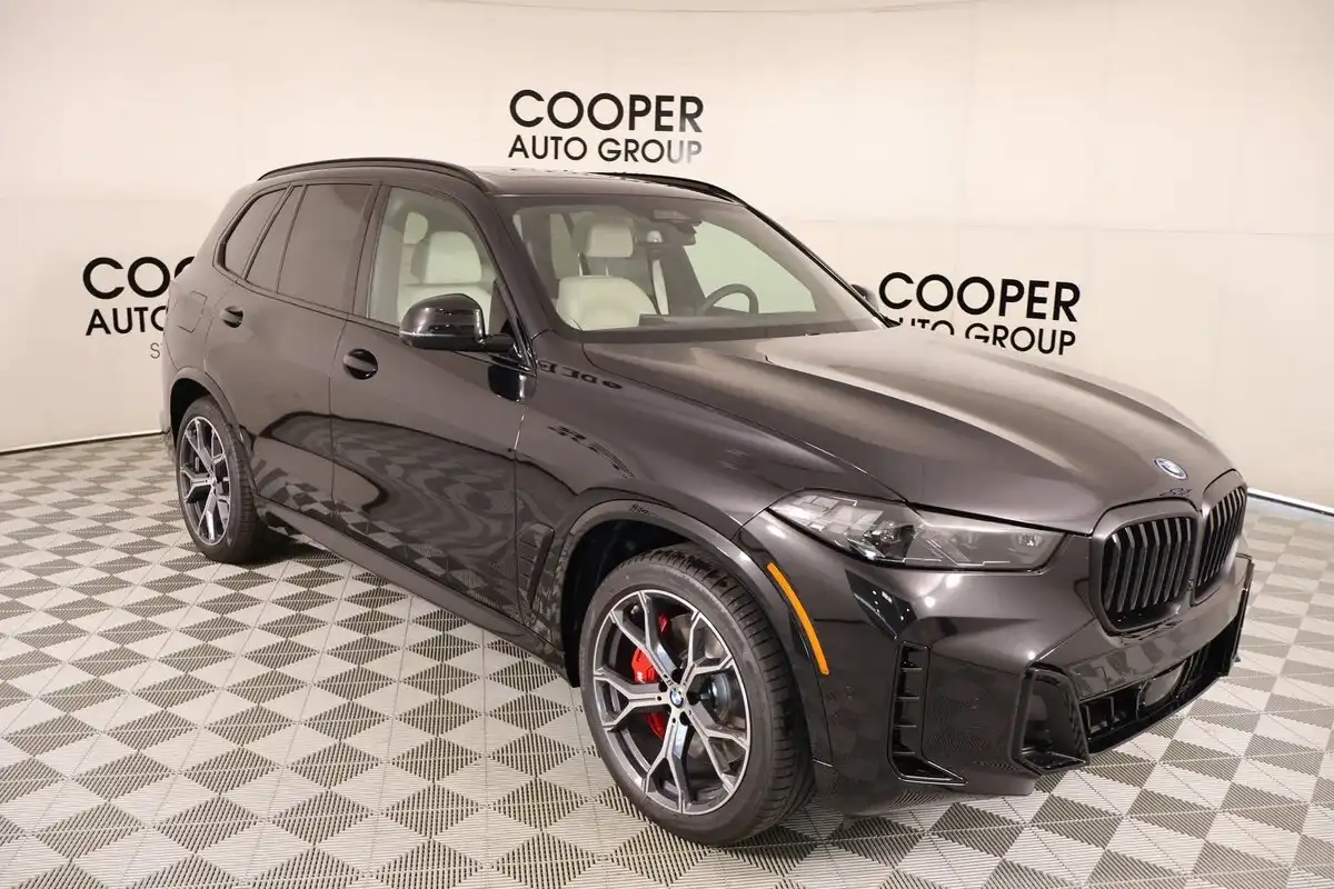 2026 BMW X5 xDrive50e's photo
