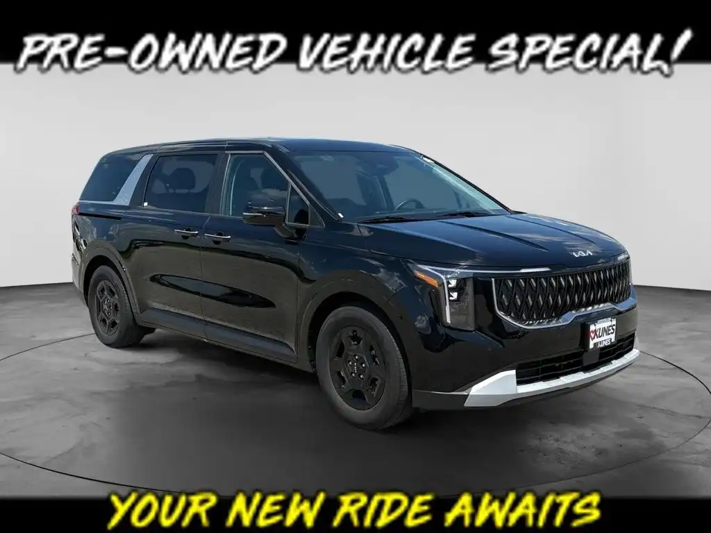 2026 Kia Sedona LXS's photo