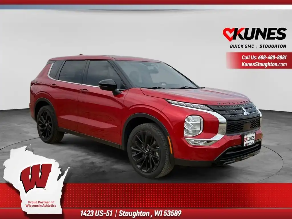 2024 Mitsubishi Outlander SE Black Edition w Pano S-AWC's photo
