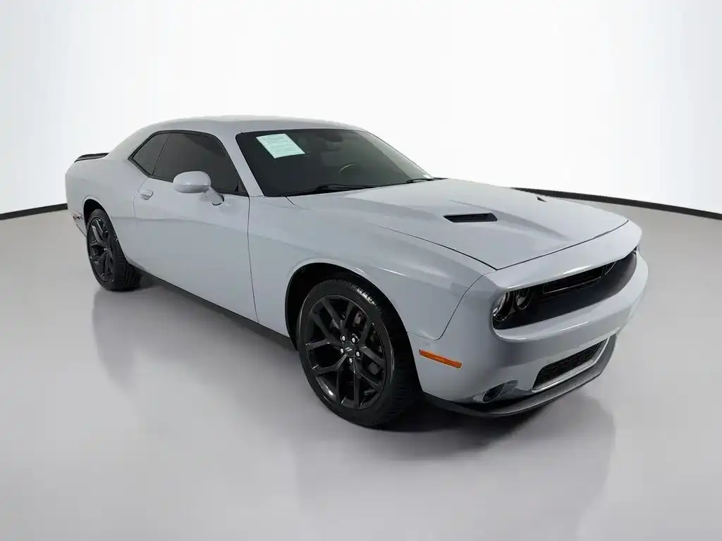 2021 Dodge Challenger SXT Auto's photo