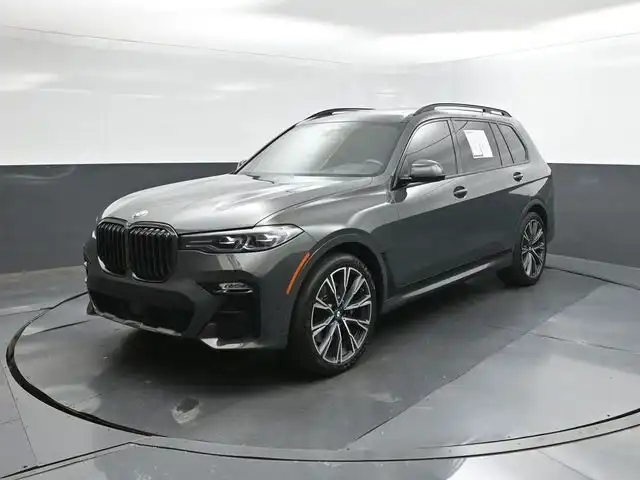 2022 BMW X7 xDrive40i's photo