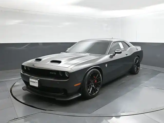 2019 Dodge Challenger SRT Hellcat Plus's photo