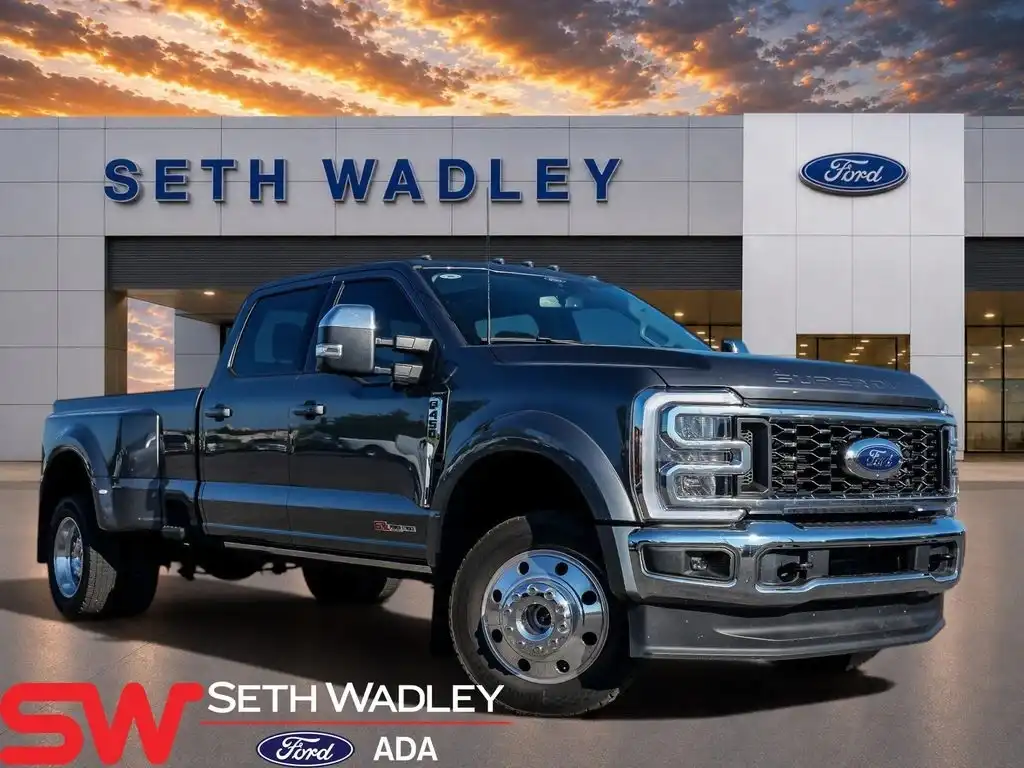 2025 Ford F-450 Lariat 4WD Crew Cab DRW 8' Box's photo