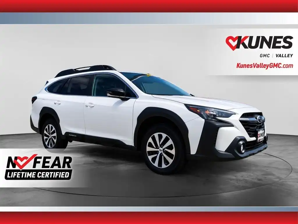 2025 Subaru Outback Premium's photo