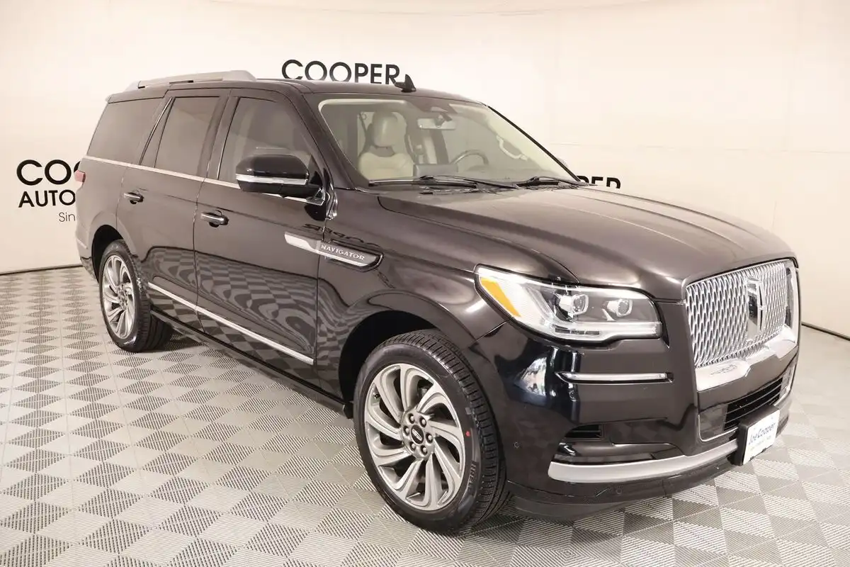 2022 Lincoln Navigator Reserve 4WD's photo