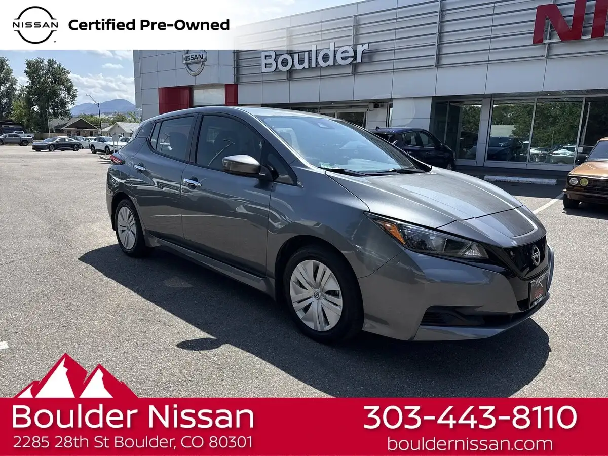 2023 Nissan Leaf S's photo