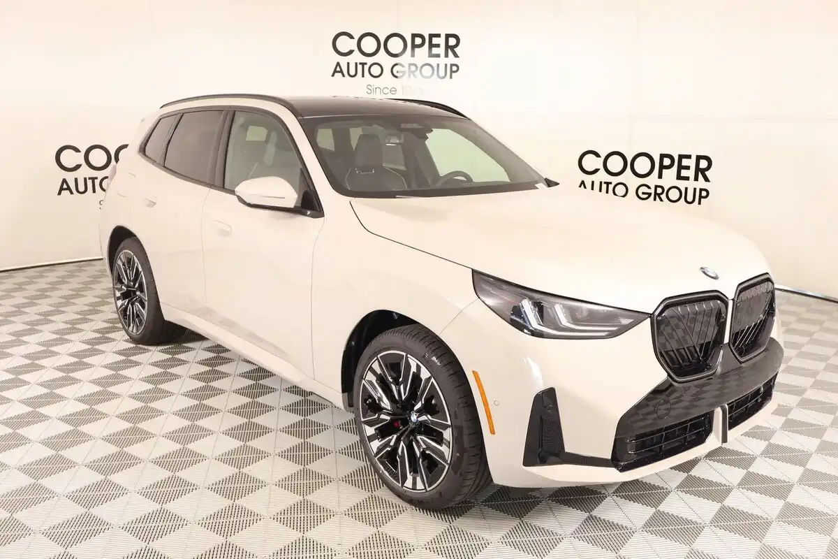 2026 BMW X3 30 XDRIVE's photo
