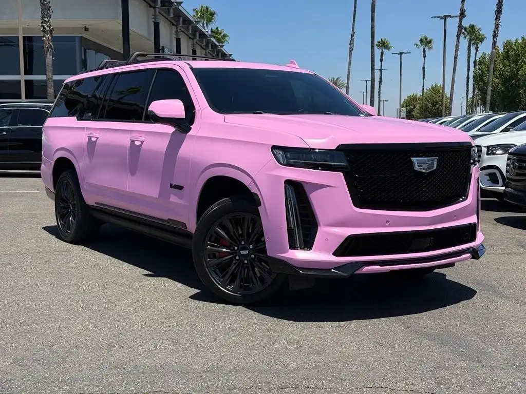 2024 Cadillac Escalade ESV V-Series's photo