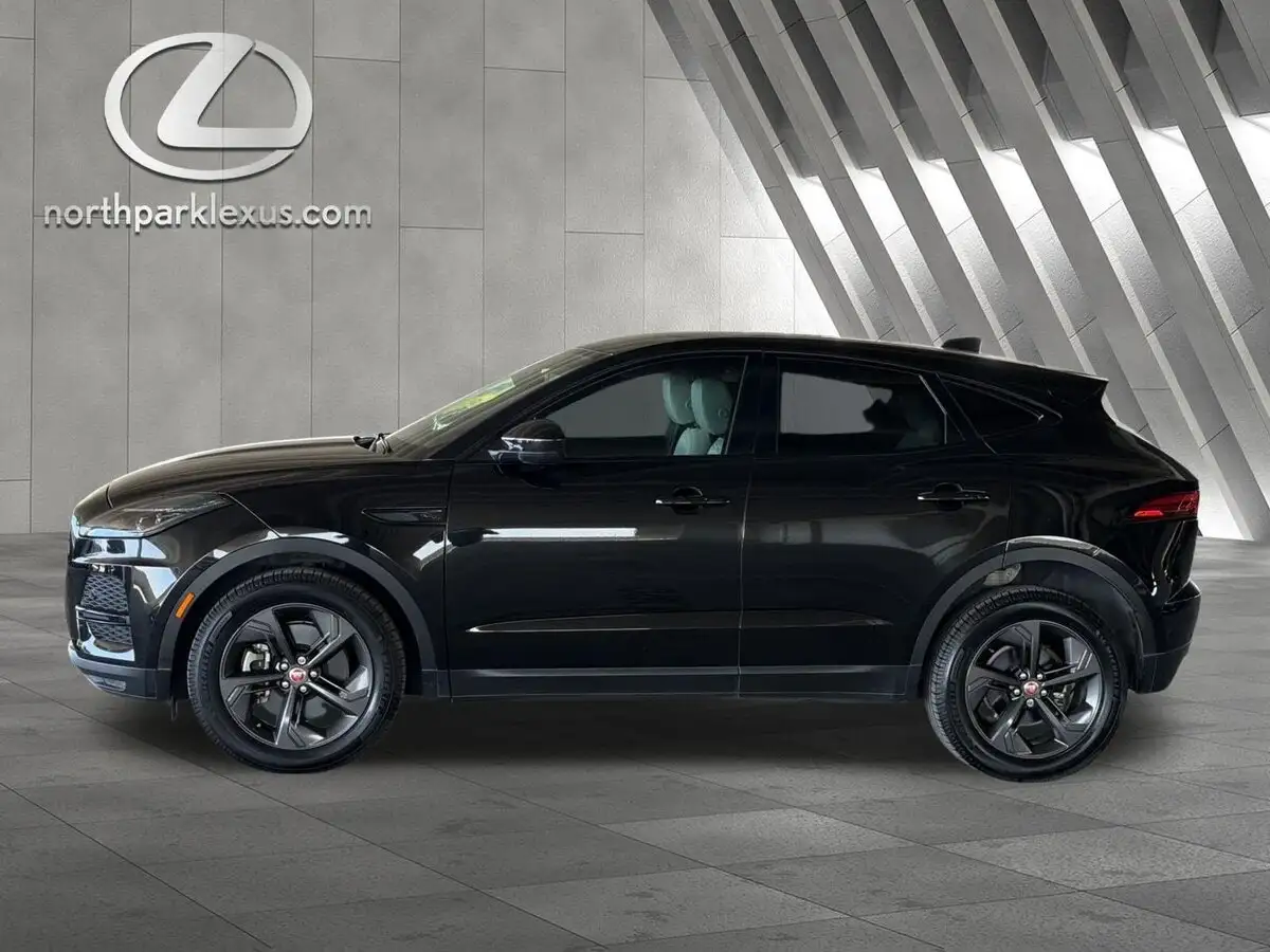2022 Jaguar E-PACE P250 SE's photo