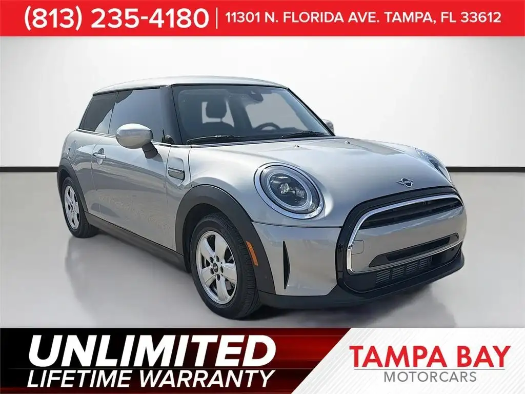 2024 MINI Hardtop Cooper's photo
