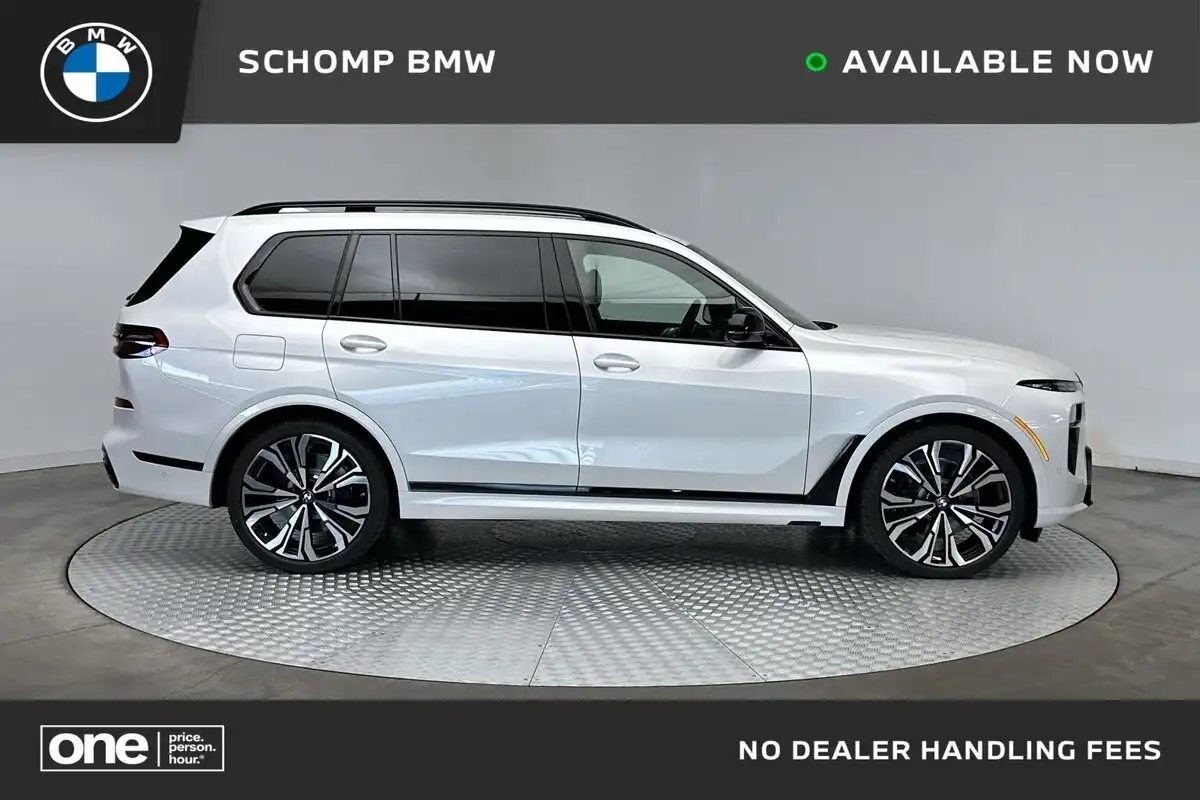 2027 BMW X7 M60i xDrive's photo