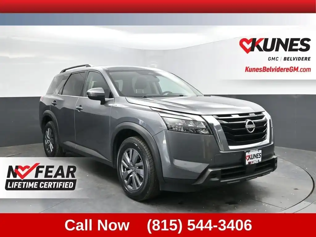 2025 Nissan Pathfinder SV 2WD's photo