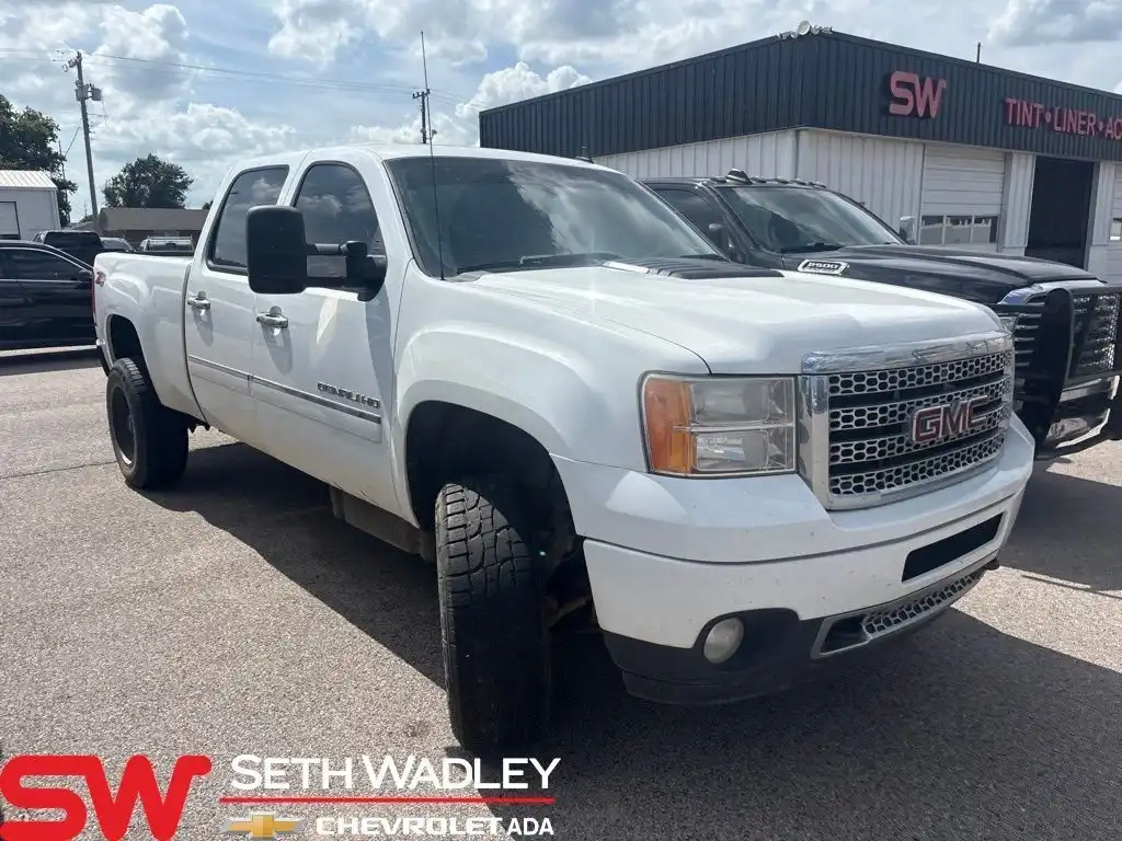 2014 GMC Sierra 4WD Crew Cab Standard Box's photo