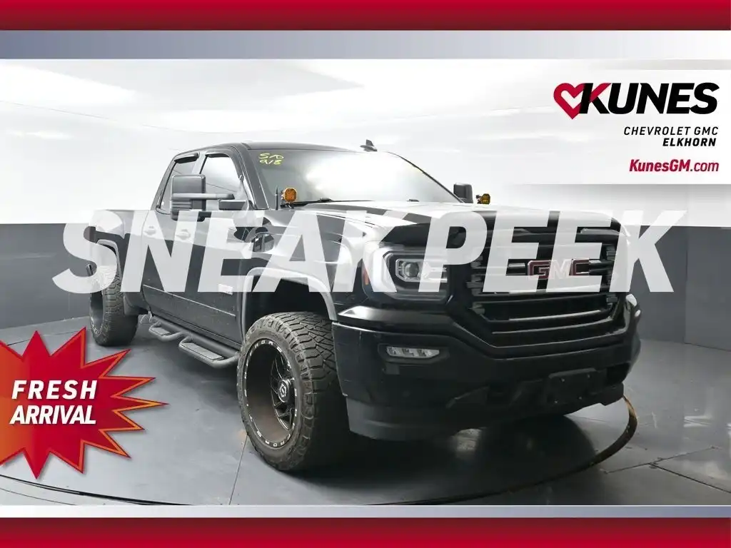 2016 GMC Sierra SLT 4WD Double Cab Standard Box's photo