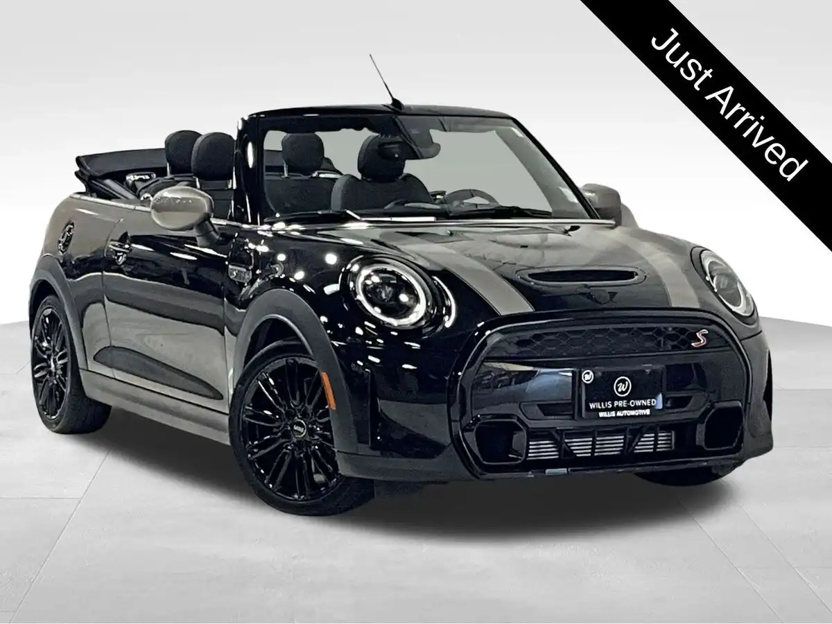 2024 MINI Convertible Cooper S's photo
