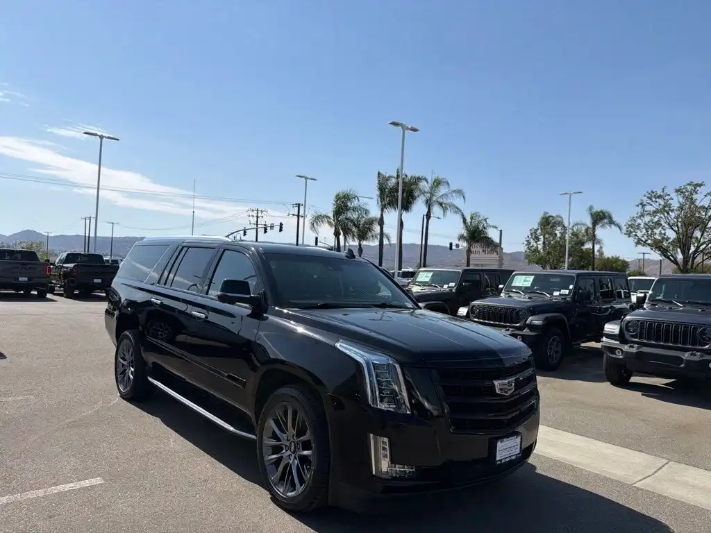 2020 Cadillac Escalade ESV Premium Luxury AWD's photo