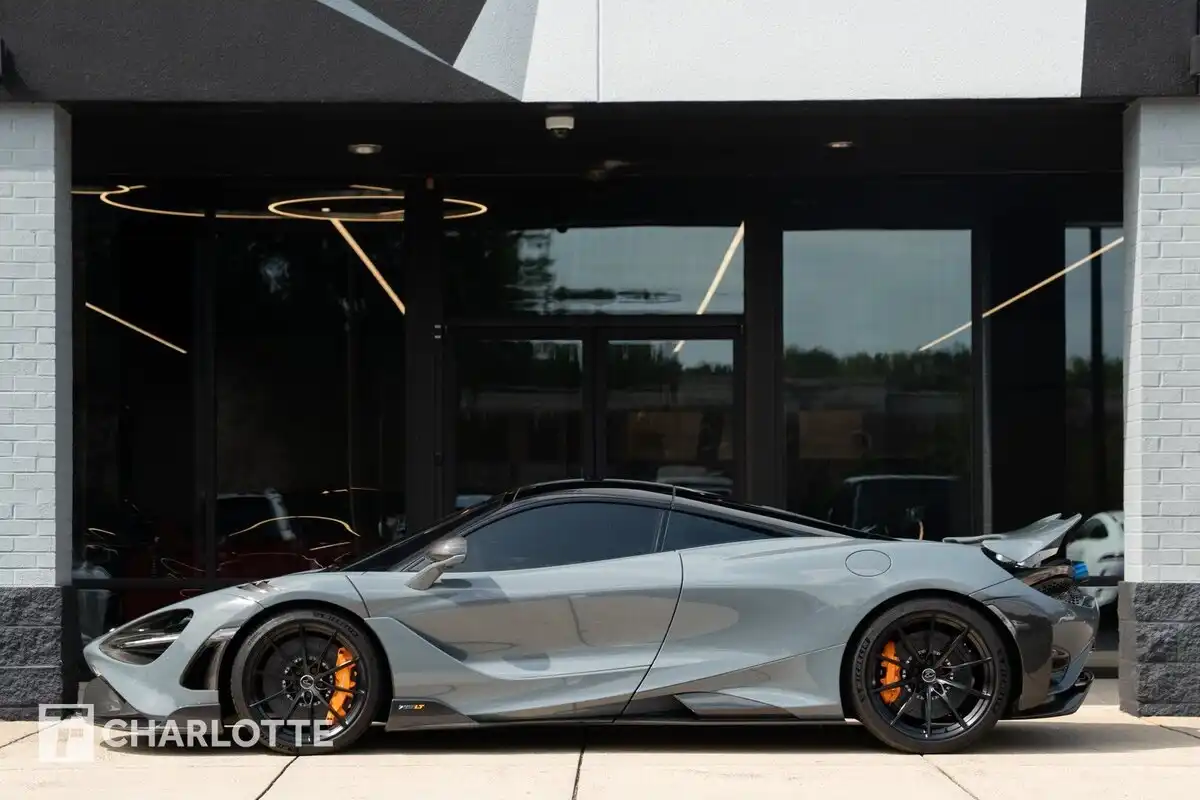 2021 McLaren 765LT Base's photo