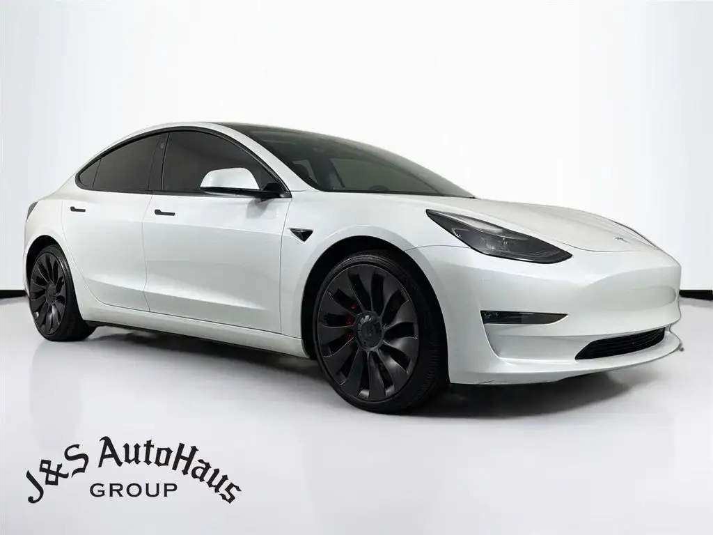 2023 Tesla Model 3 Performance photo 1
