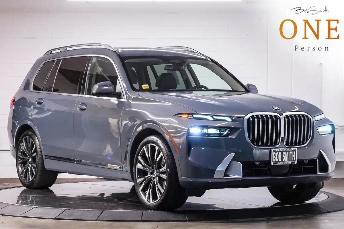2026 BMW X7 xDrive40i's photo