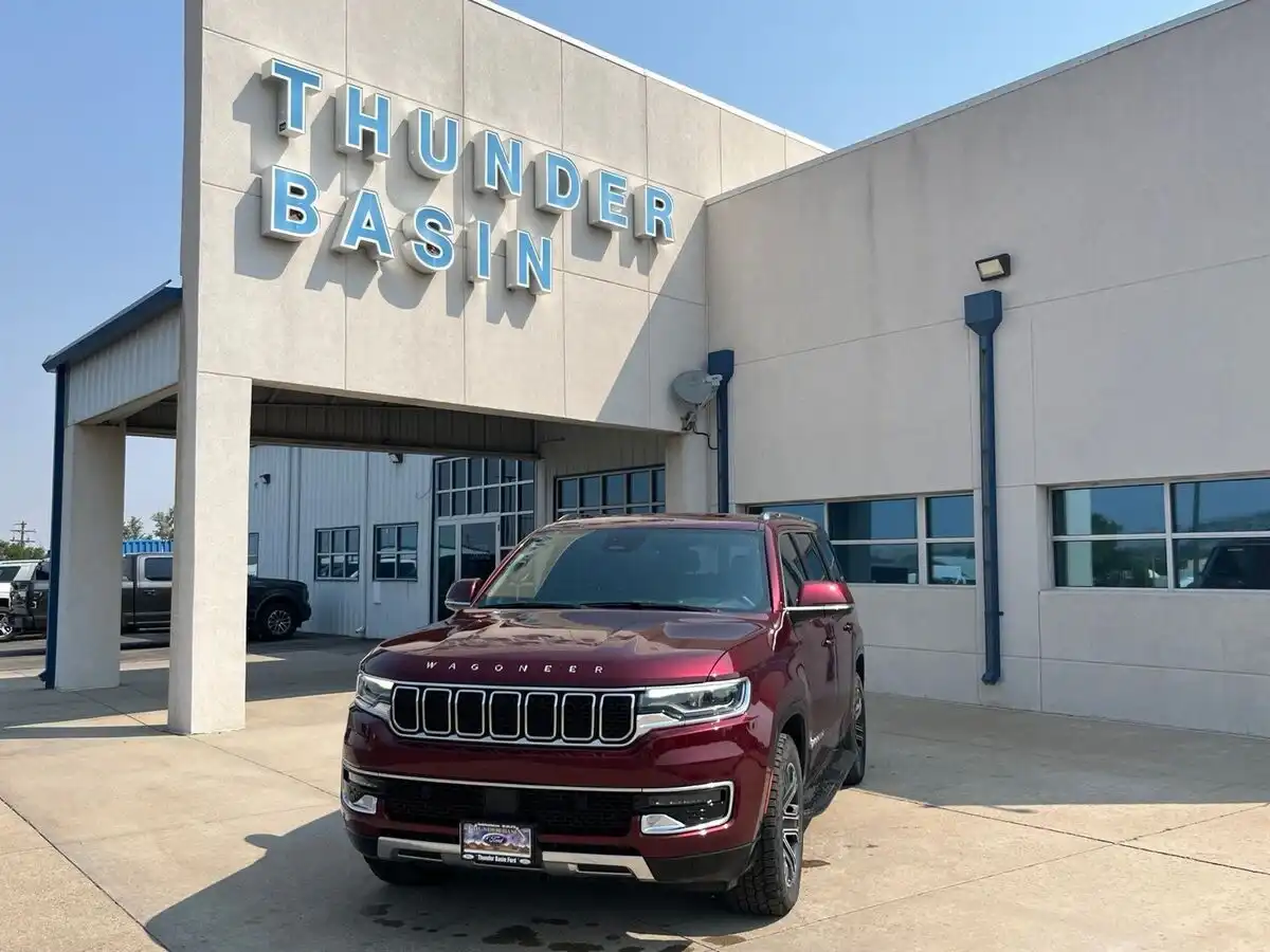 2022 Jeep Wagoneer Series III 4WD's photo