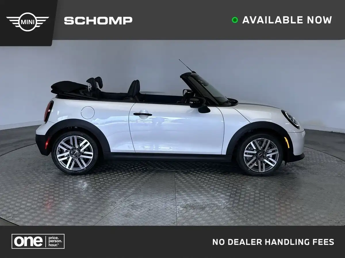 2026 MINI Convertible Cooper Signature's photo
