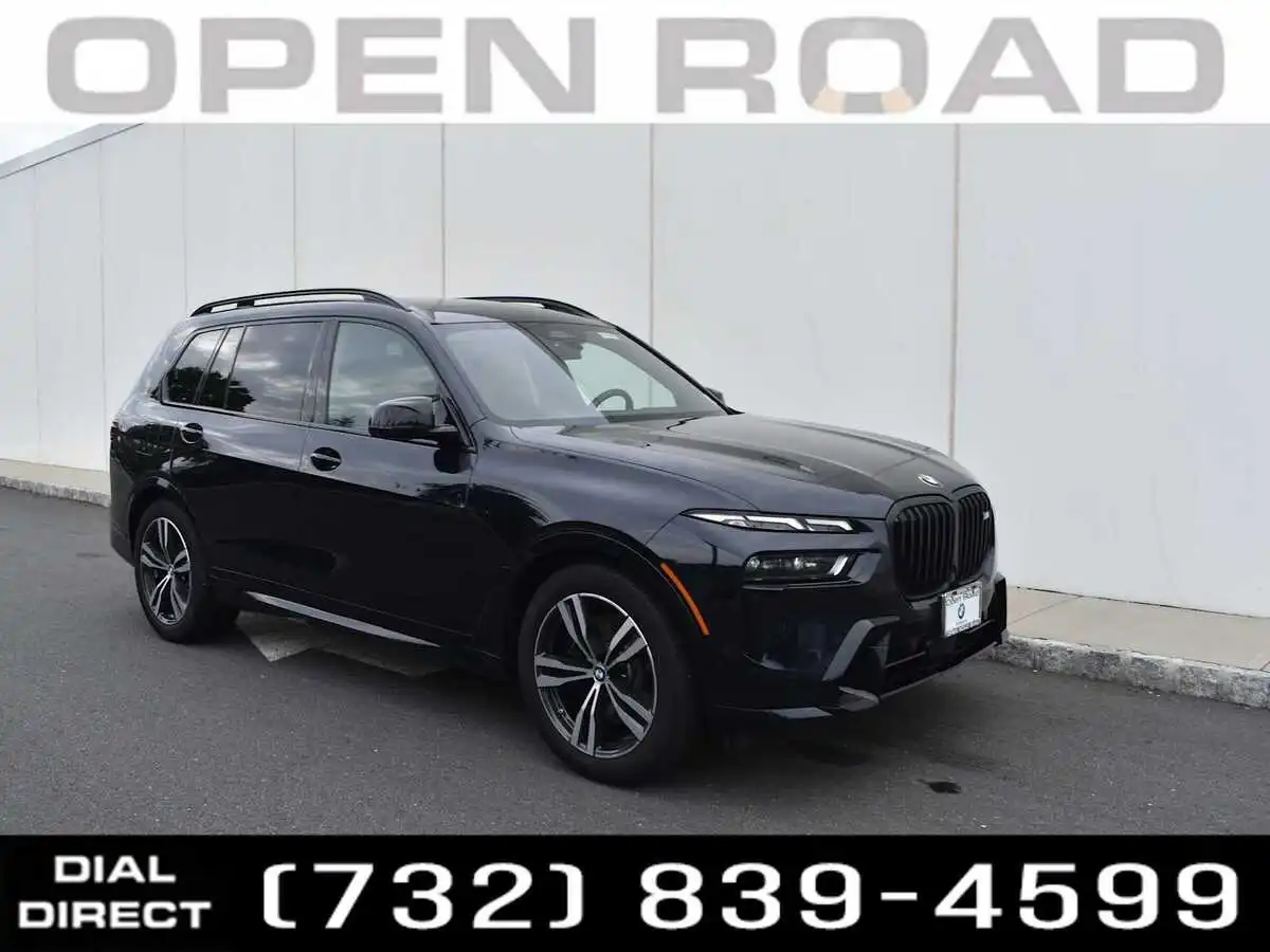 2025 BMW X7 M60i xDrive's photo