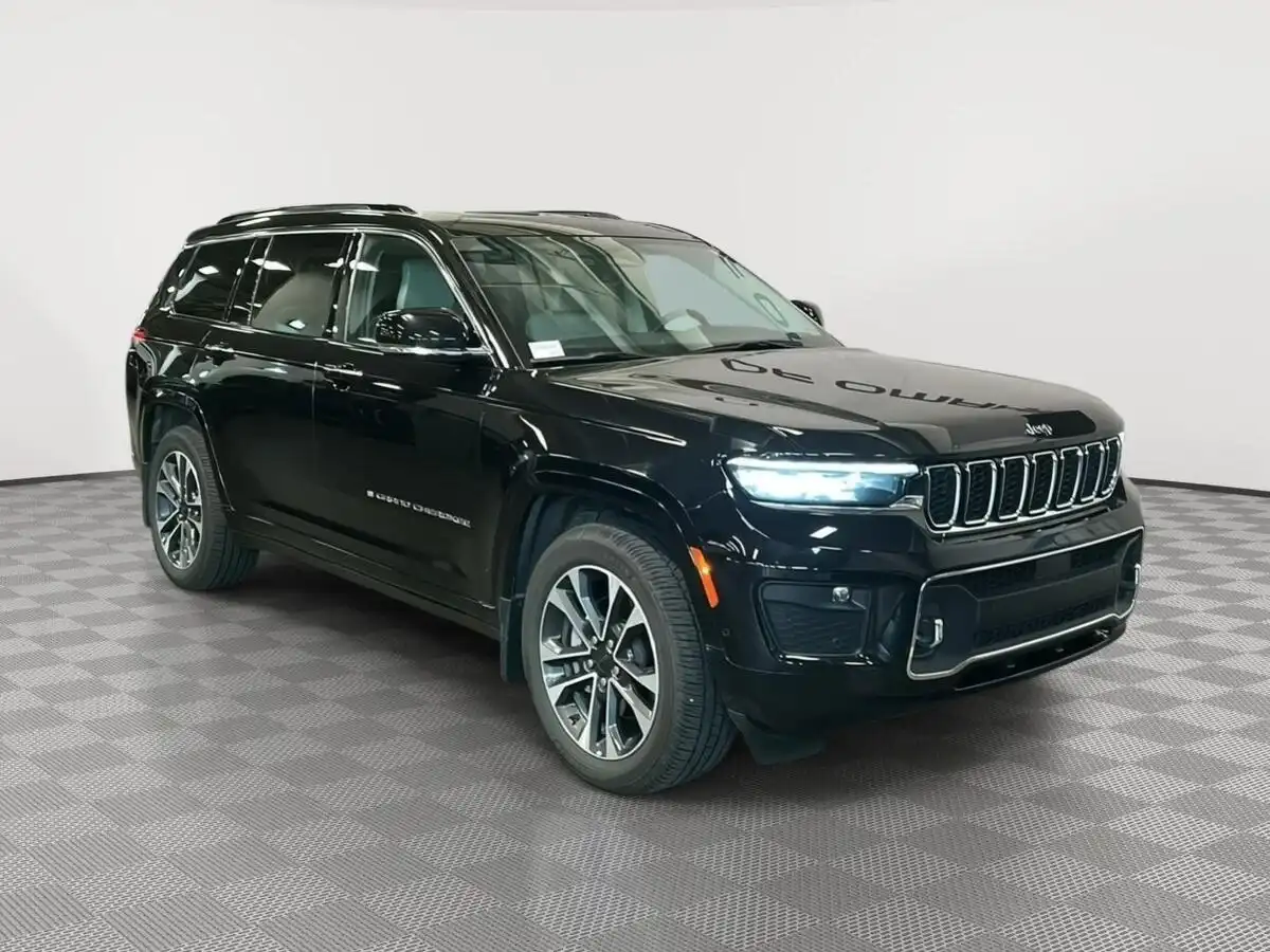 2021 Jeep Grand Cherokee L Overland's photo