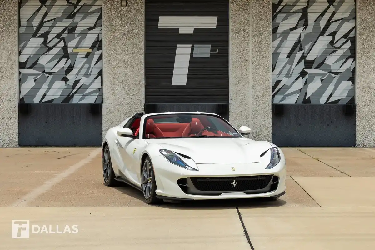 2022 Ferrari 812 Base's photo