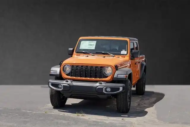 2026 Jeep Gladiator Sport Auto's photo