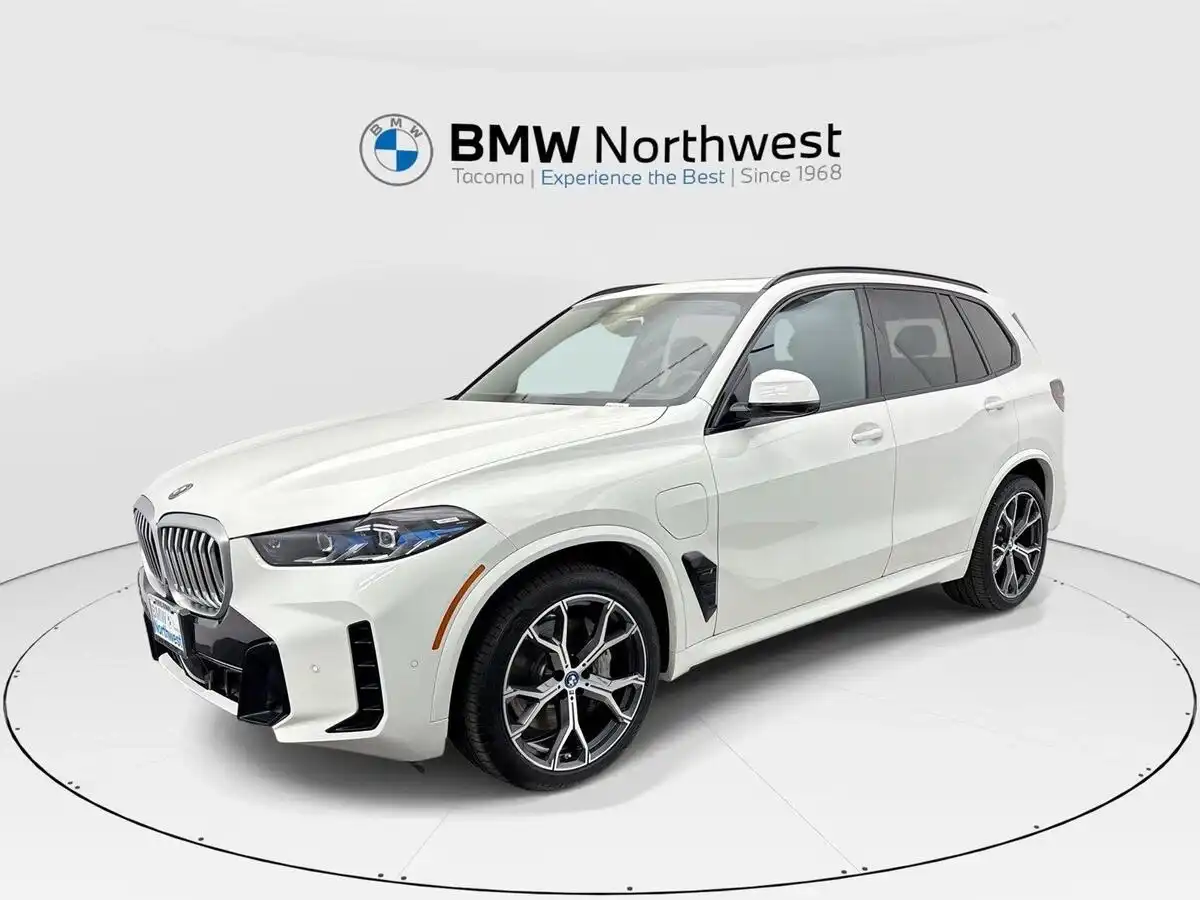 2024 BMW X5 xDrive50e's photo