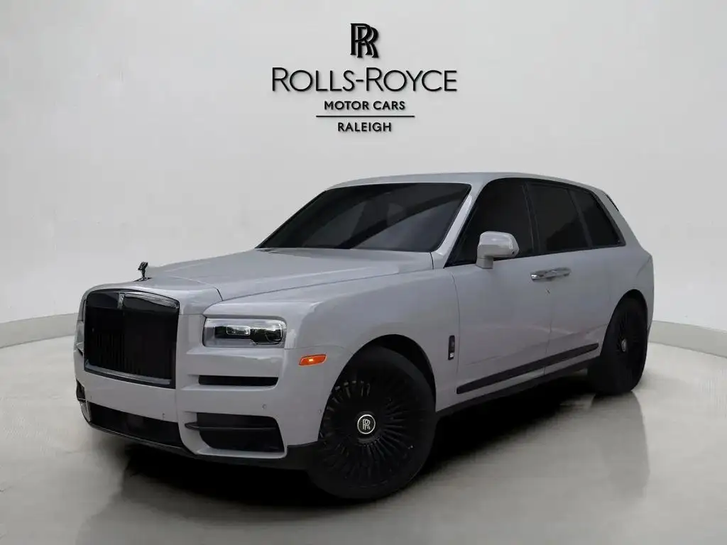 2023 Rolls-Royce Cullinan Black Badge's photo