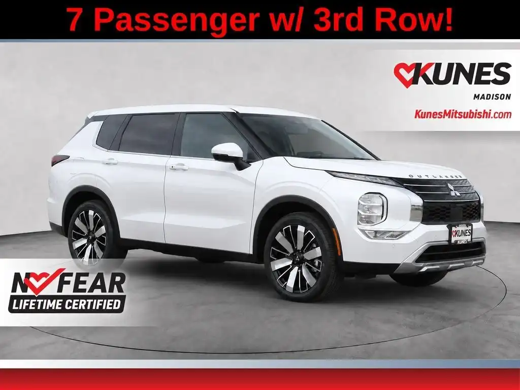 2026 Mitsubishi Outlander SE S-AWC's photo
