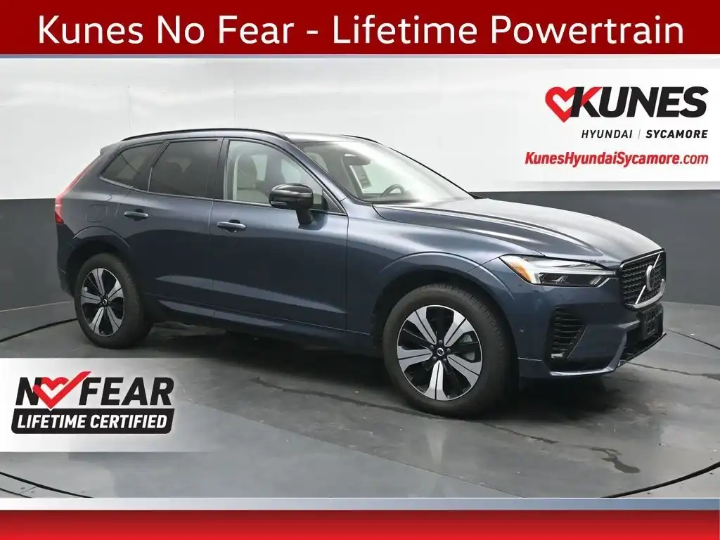 2024 Volvo XC60 T8 Plus Dark Theme AWD's photo