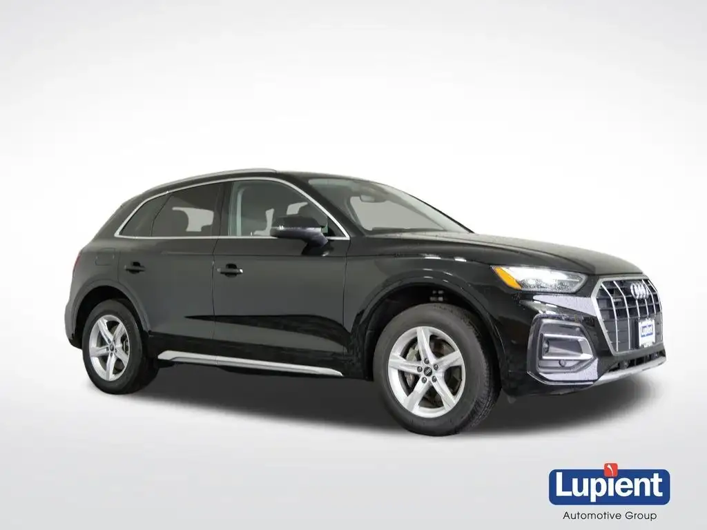 2023 Audi Q5 40 Premium's photo