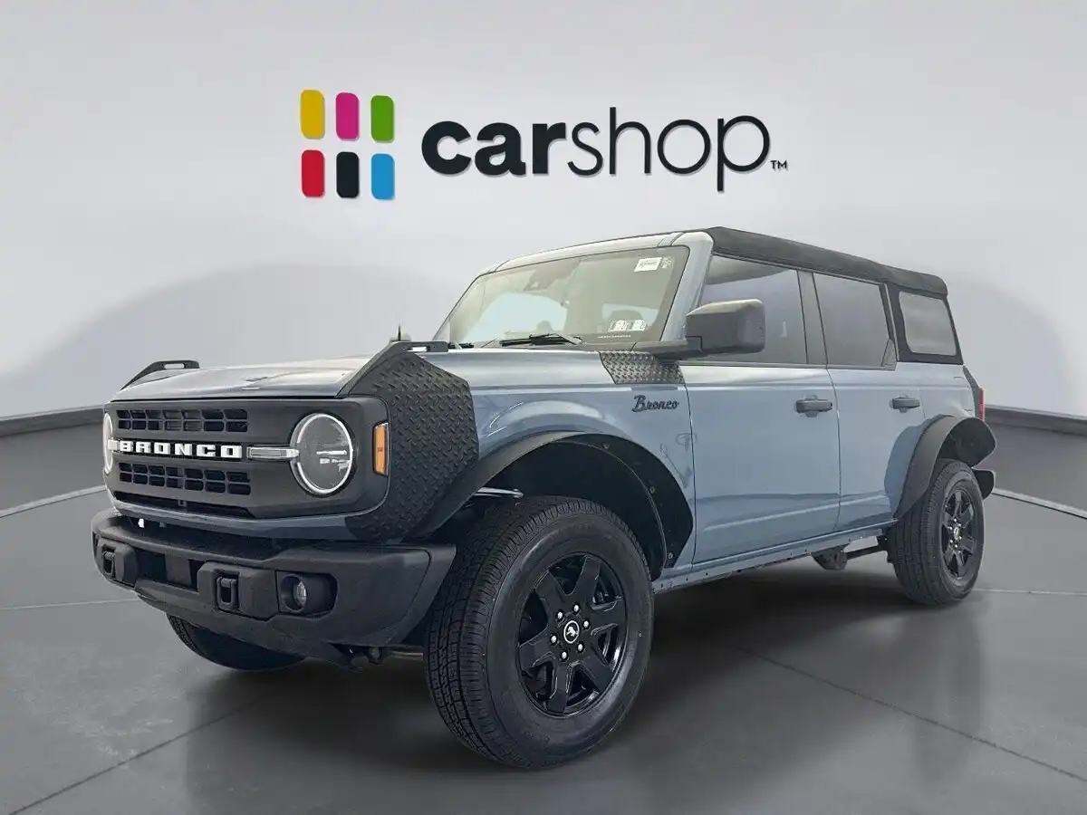 2023 Ford Bronco Black Diamond Mid (322A) 4x4's photo