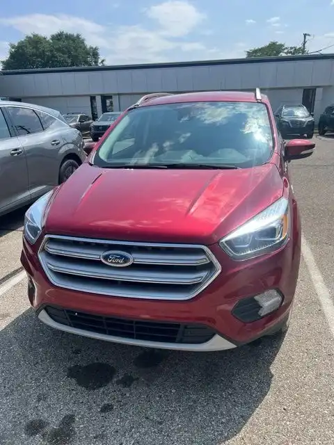 2017 Ford Escape Titanium's photo