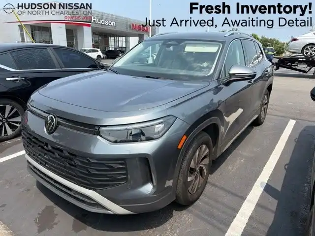 2025 Volkswagen Tiguan 2.0T S's photo