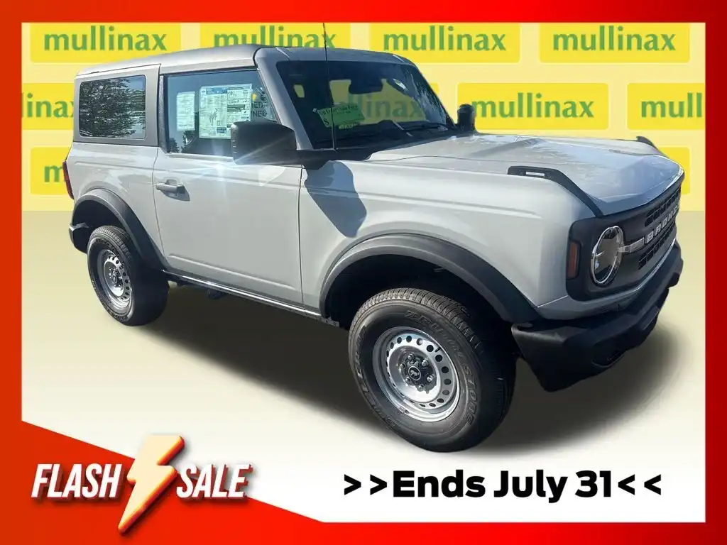 2026 Ford Bronco Base 4x4's photo