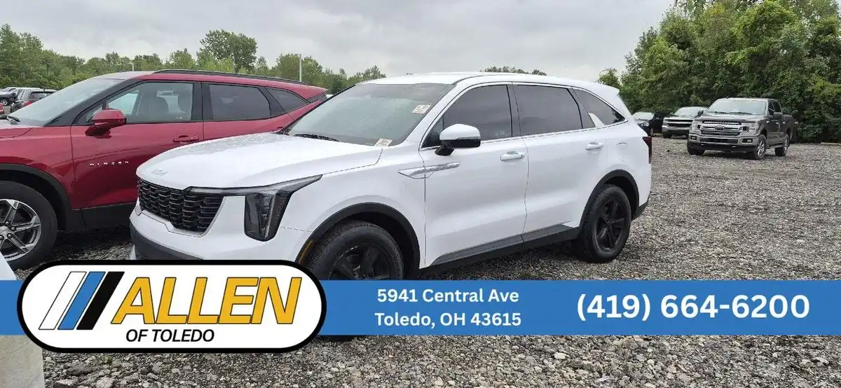 2025 Kia Sorento LX AT's photo