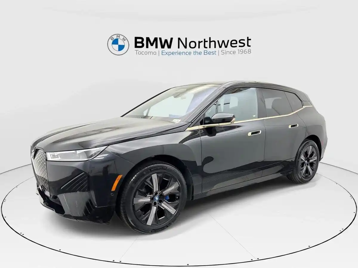 2023 BMW iX xDrive50's photo
