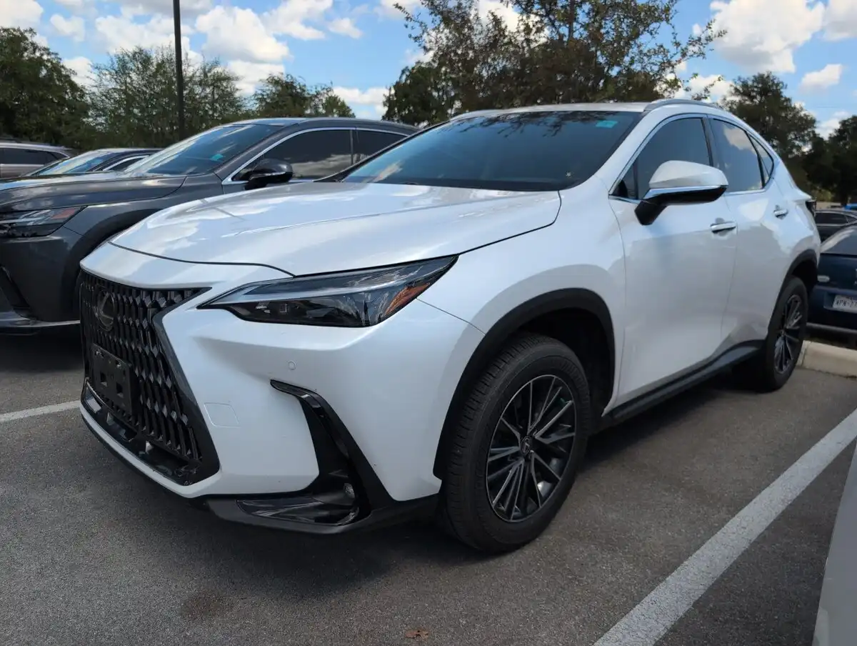 2025 Lexus NX 350 250 FWD's photo