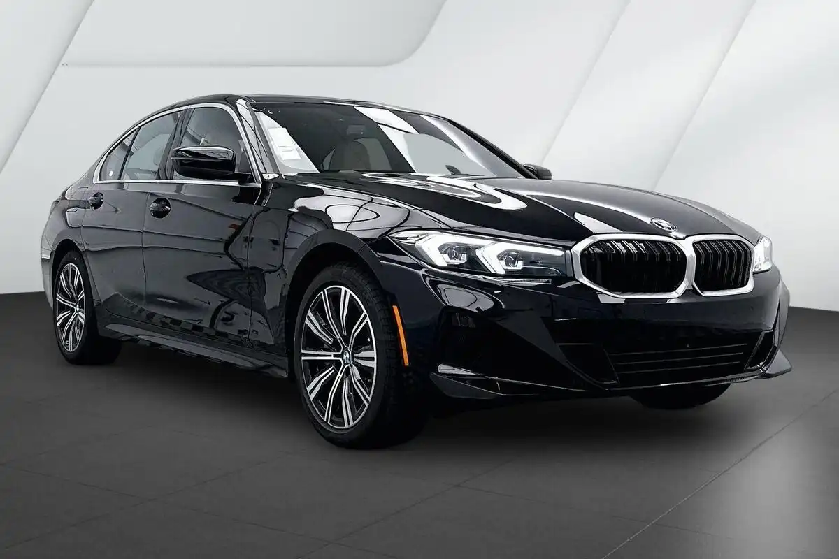 2026 BMW 3 Series 330i xDrive Sedan's photo