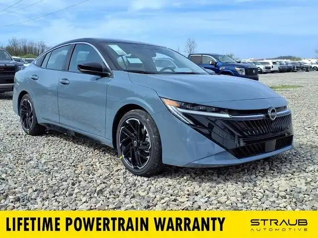 2026 Nissan Sentra SR CVT's photo