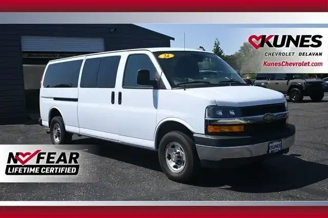 2024 Chevrolet Express 3500 LT Extended's photo