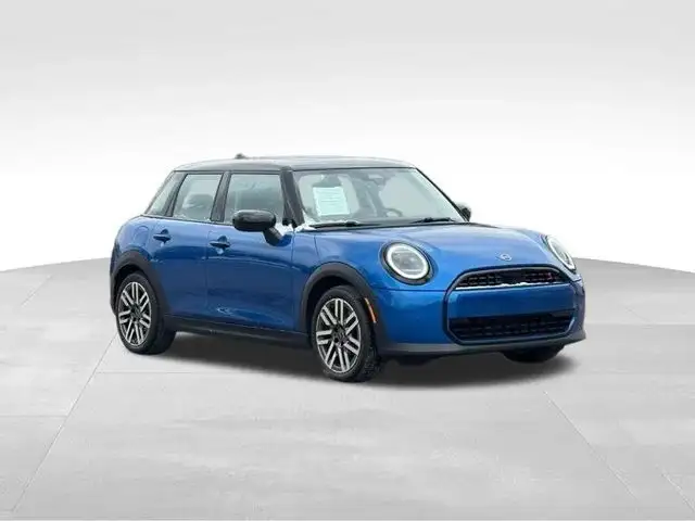 2025 MINI Hardtop Cooper S Signature's photo