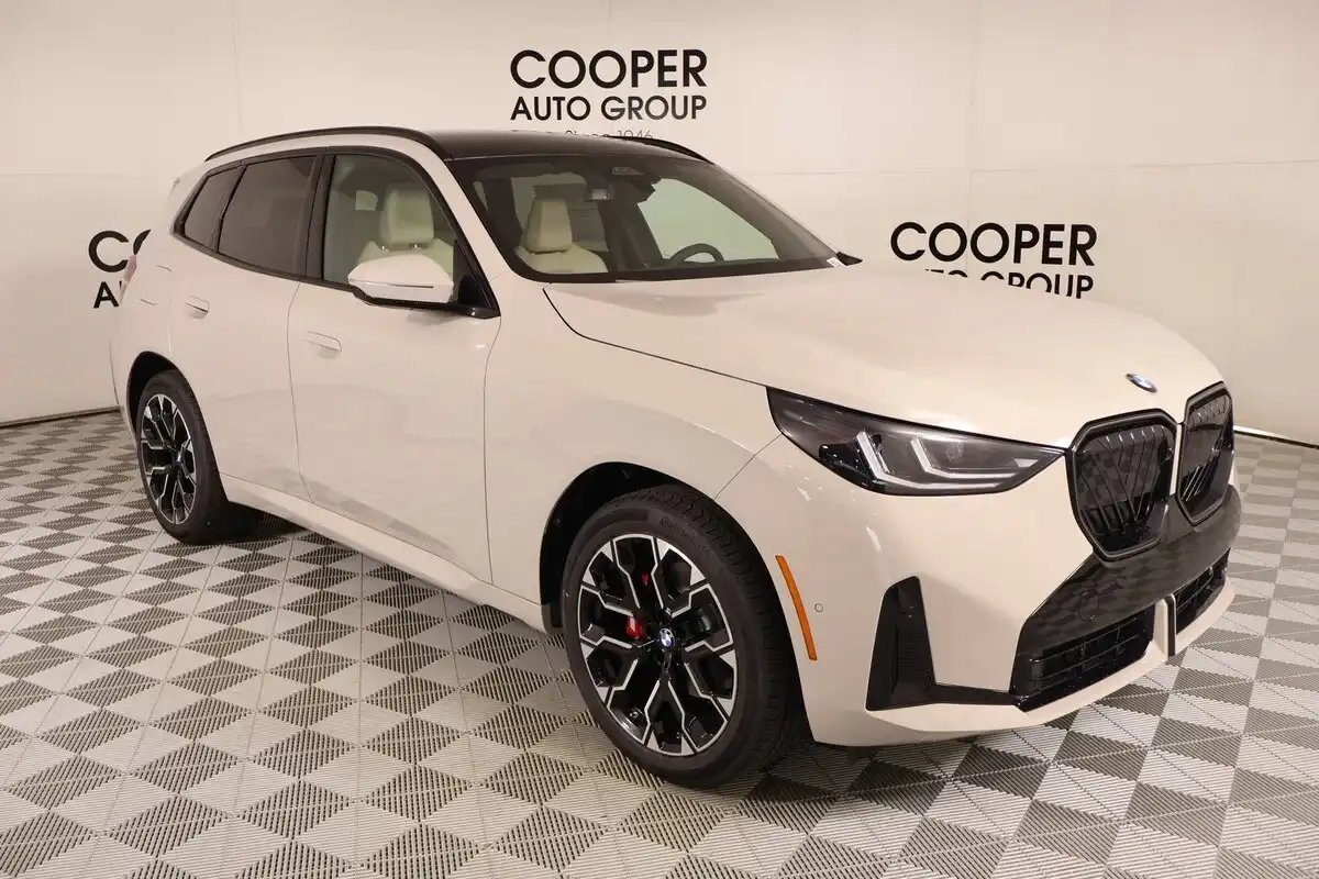 2026 BMW X3 30 XDRIVE's photo